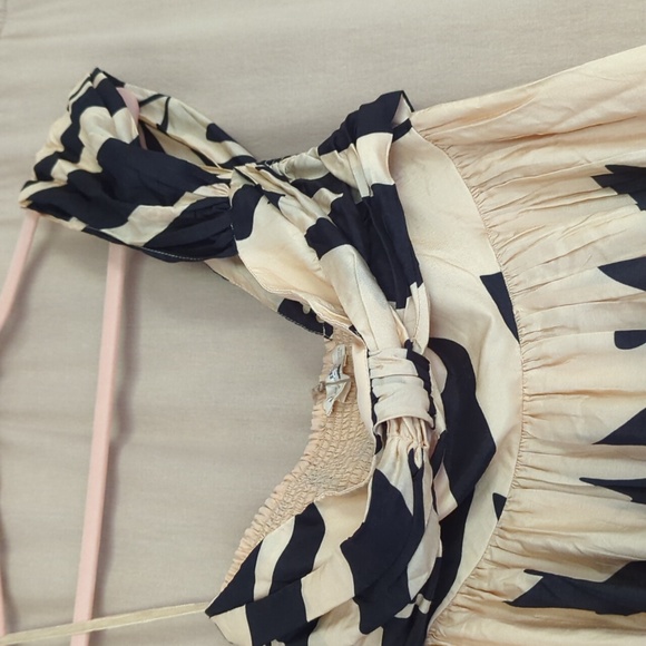 NWT Anthropologie Let Me Be Elegant One-Shoulder Black and Cream Maxi Dress - Picture 4 of 8